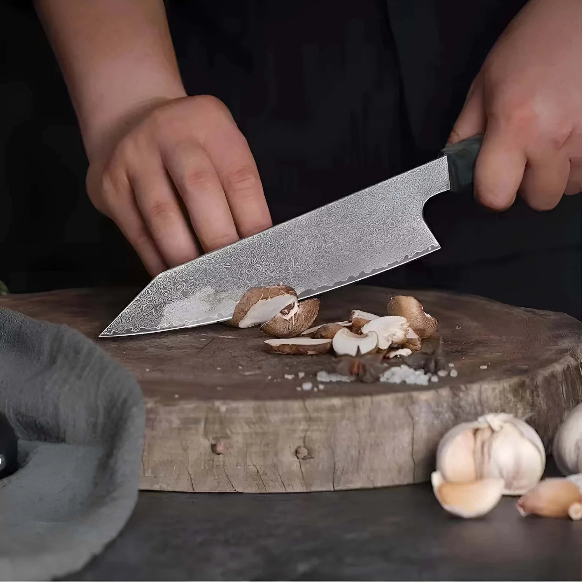 In poza este prezentat cutitul.