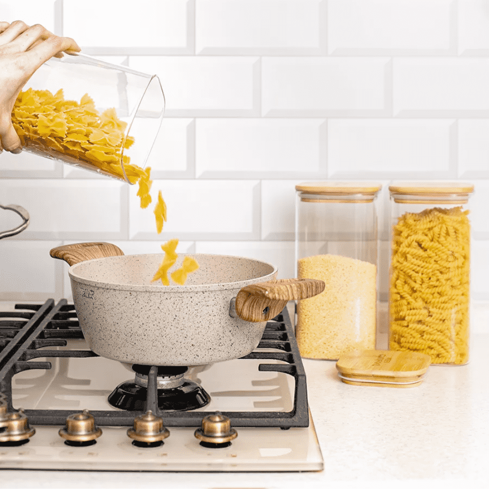 Create your own set of borosilicate glass containers, in various sizes, with airtight bamboo lids, Koken – the perfect solution for stylish and safe storage of dry foods and grains.
