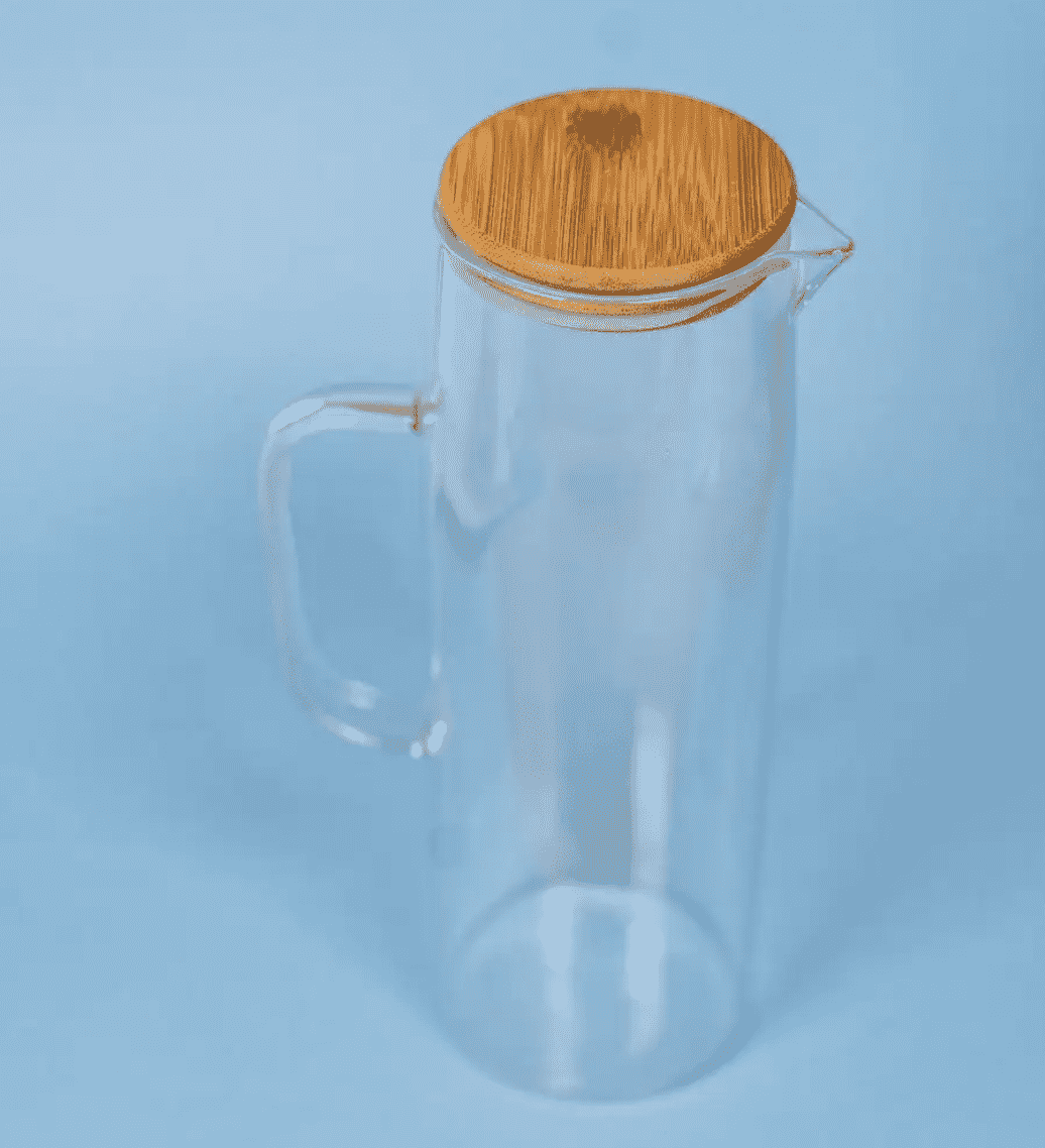 Carafa 1,5 L pentru Apa din sticla borosilicată Koken, recipient cu Capac din bambus si otel inoxidabil, Ulcior 26 x 8,5 cm, rezistenta la apa fierbinte, Transparent/Lemn
