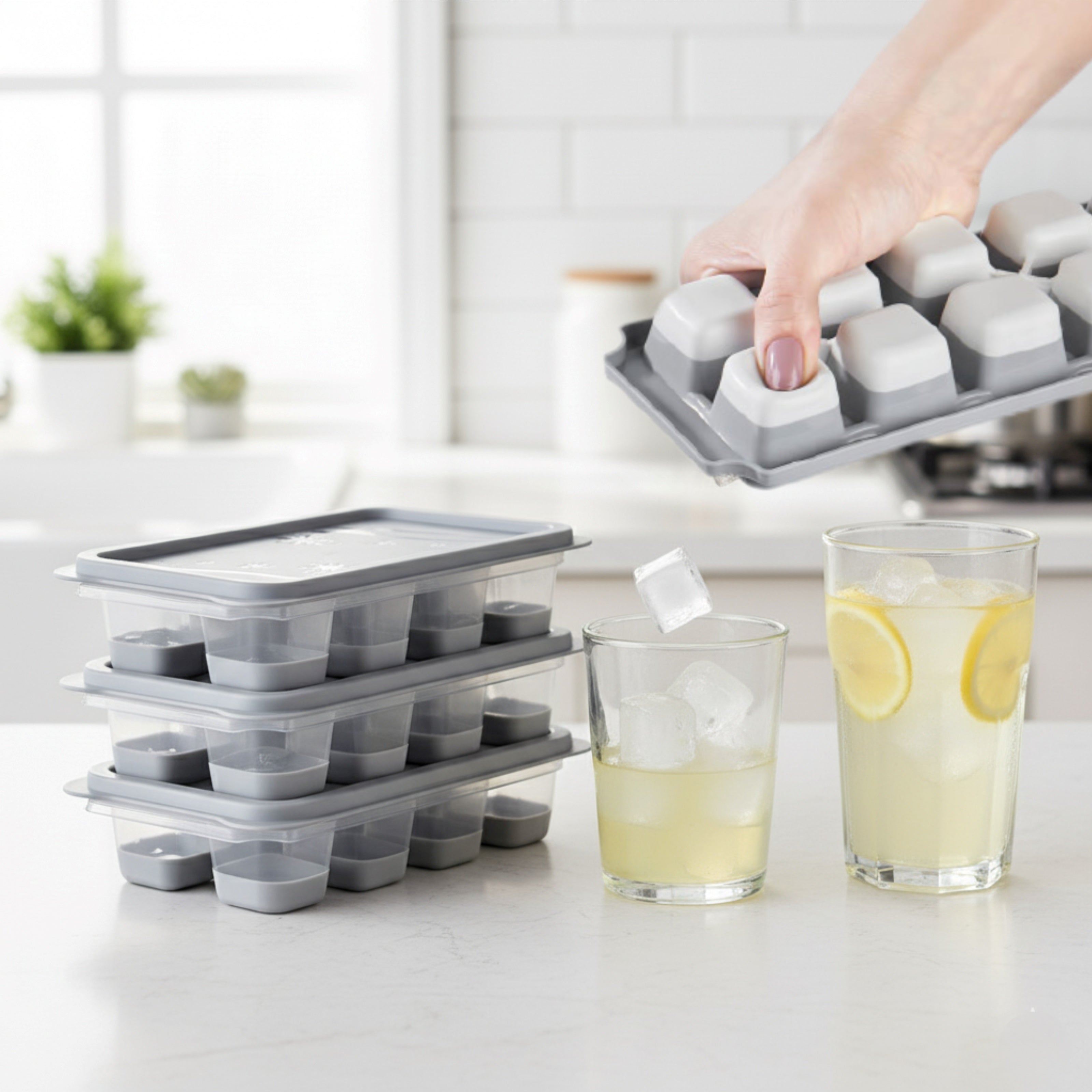 Set 3 Forme Pentru Cuburi De Gheata Koken, Matrita din Plastic PP, Silicon alimentar, 24 cuburi, cu Capac, BPA Free, Gri, 12x7x4 cm