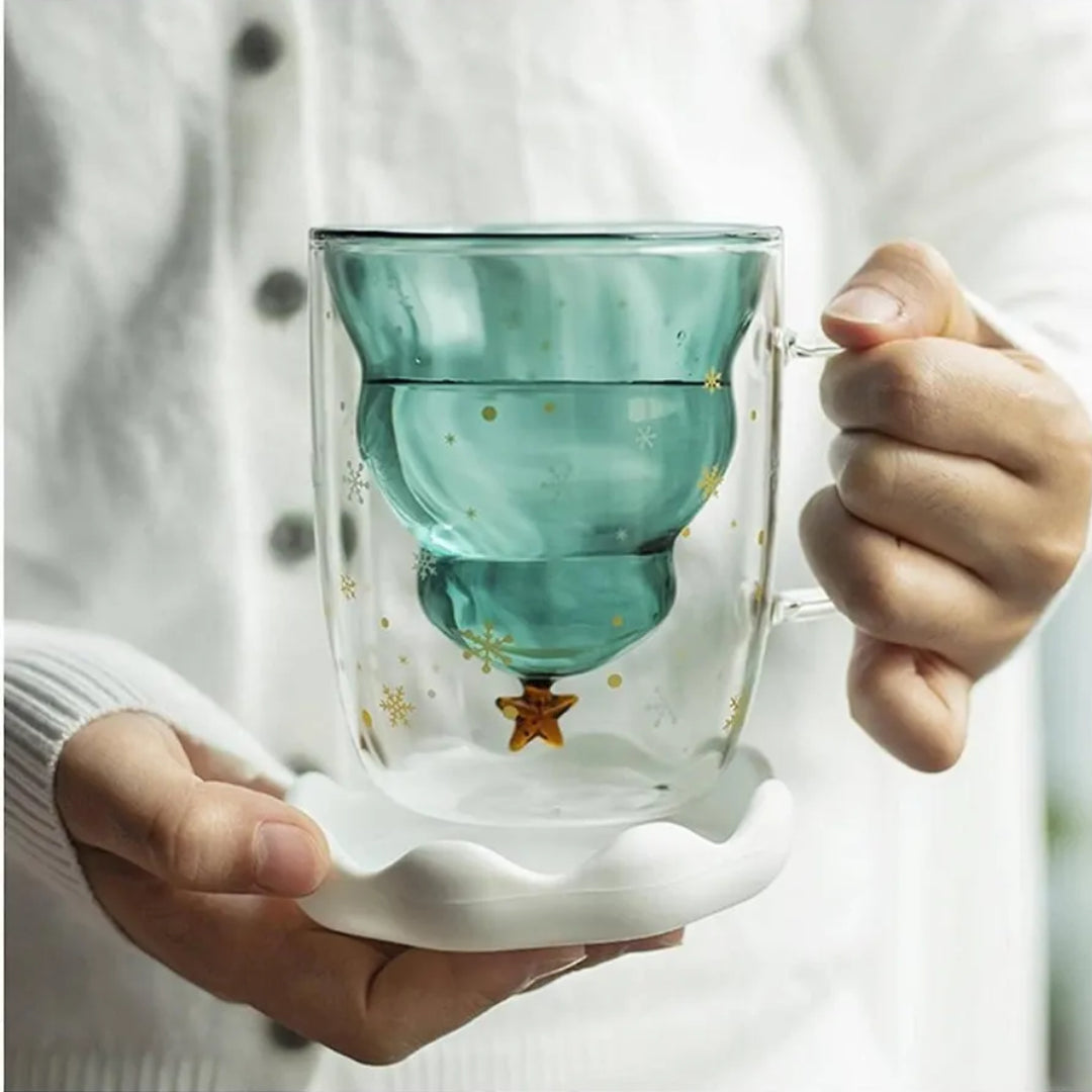 Cana cu tematica de Craciun, pentru ceai si cafea din sticla termorezistenta cu pereti dubli Koken, 320 ml, Sticla borosilicata, ceasca eleganta si transparenta