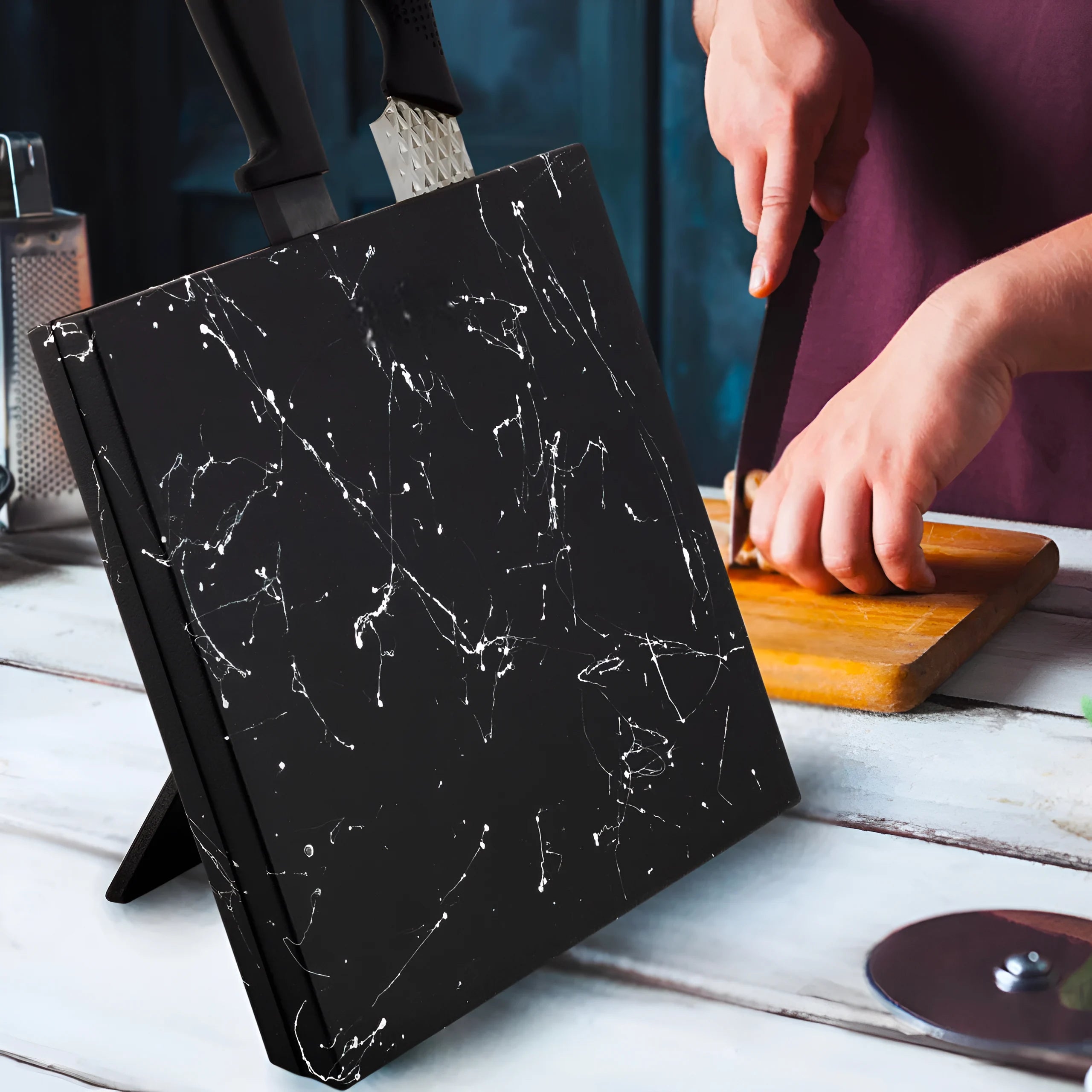 Suport magnetic pentru cutite Koken, imitatie de piatra, negru cu efect marmura, 25,3x22,6x2,4
