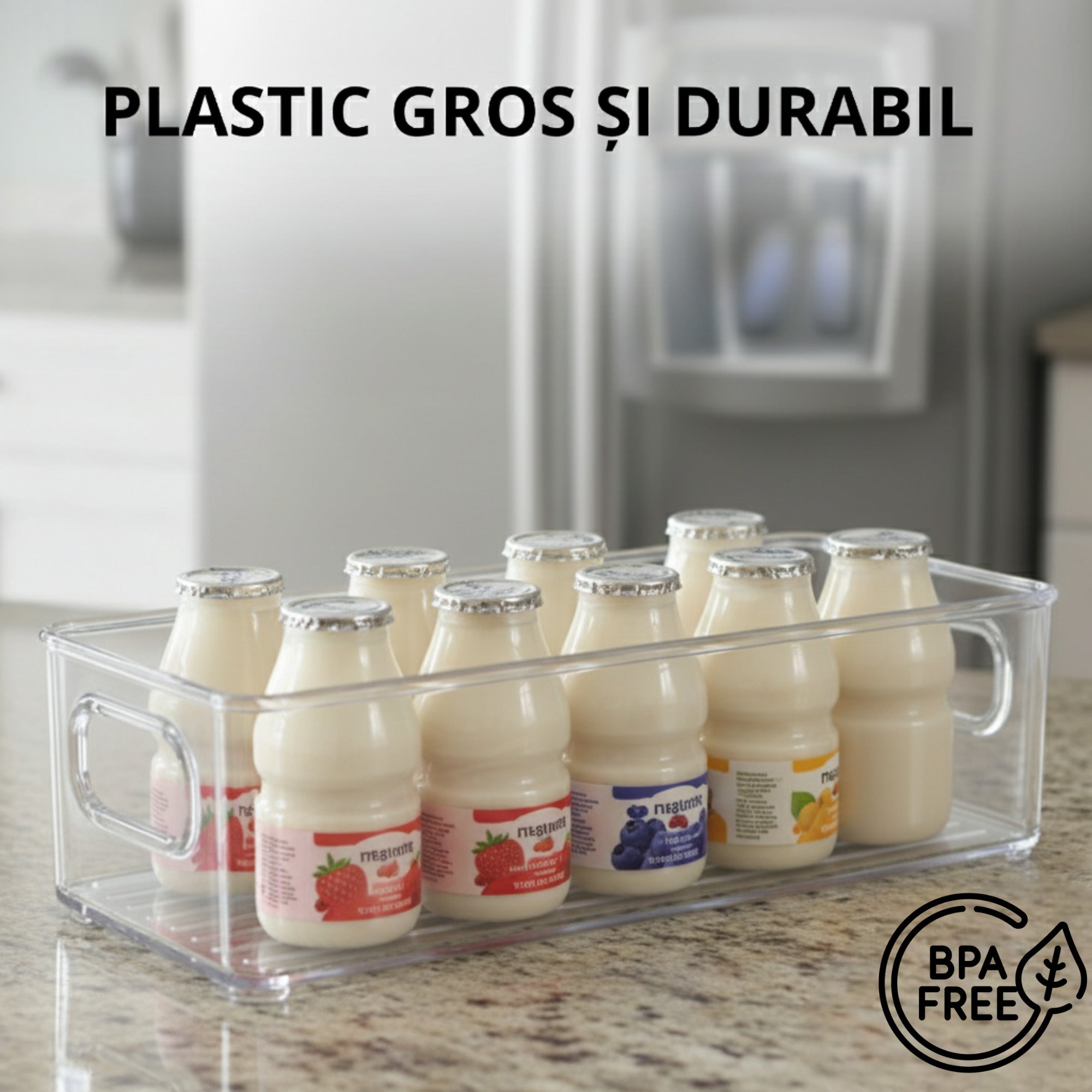 Cutie organizatoare transparenta Koken din plastic gros si durabil, fara BPA, asezata pe blatul unei bucatarii moderne si umpluta cu sticle mici de iaurt cu diferite arome.