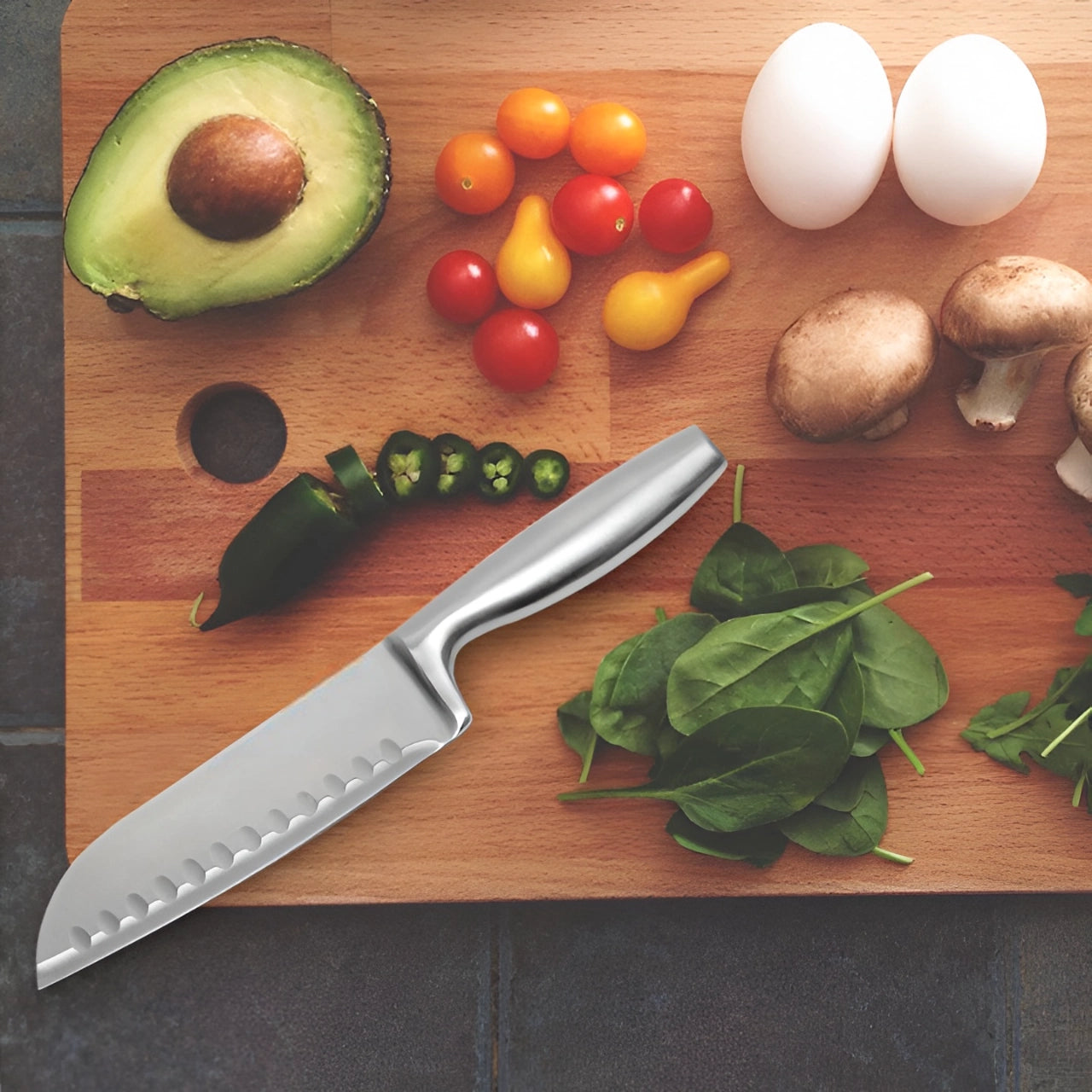 Cutit japonez de bucatarie model Santoku, otel inoxidabil, maner soft-touch, versatil in utilizare, 20 cm, Argintiu
