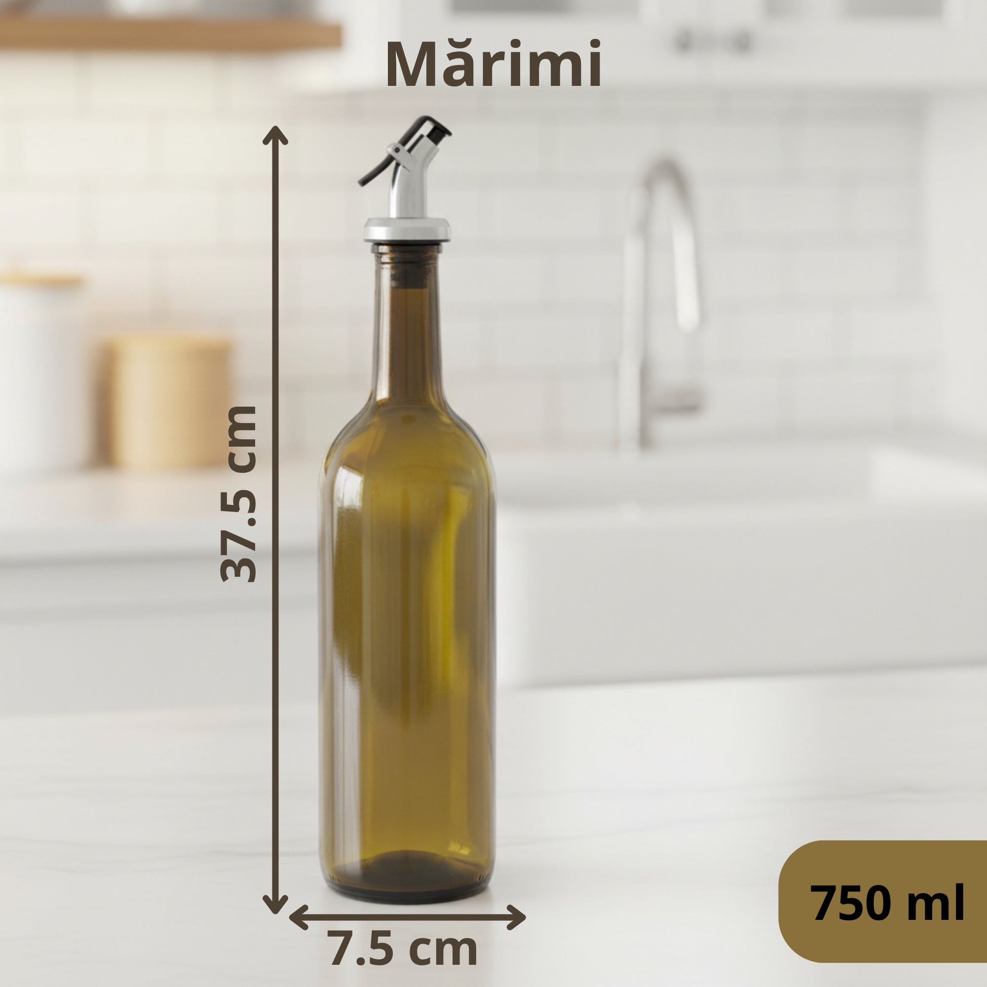 Oliviera Koken 750 ml din sticla verde cu dop dozator; inaltime 37.5 cm, diametru 7.5 cm, fundal bucatarie moderna.
