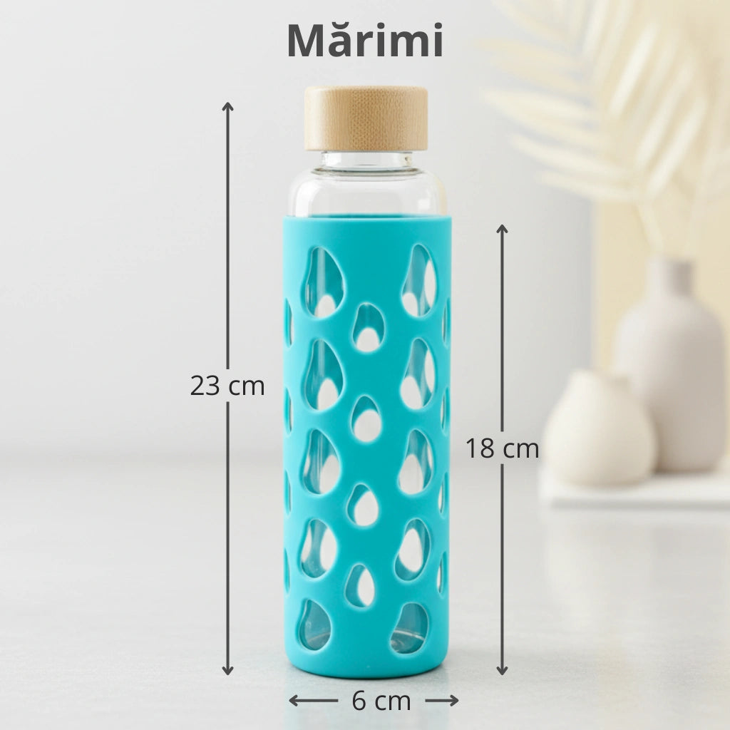 Sticla borosilicata cu capac din bambus etans, husa din silicon turcoaz, inaltime 23 cm, latime 6 cm, inaltime husa silicon 18 cm.