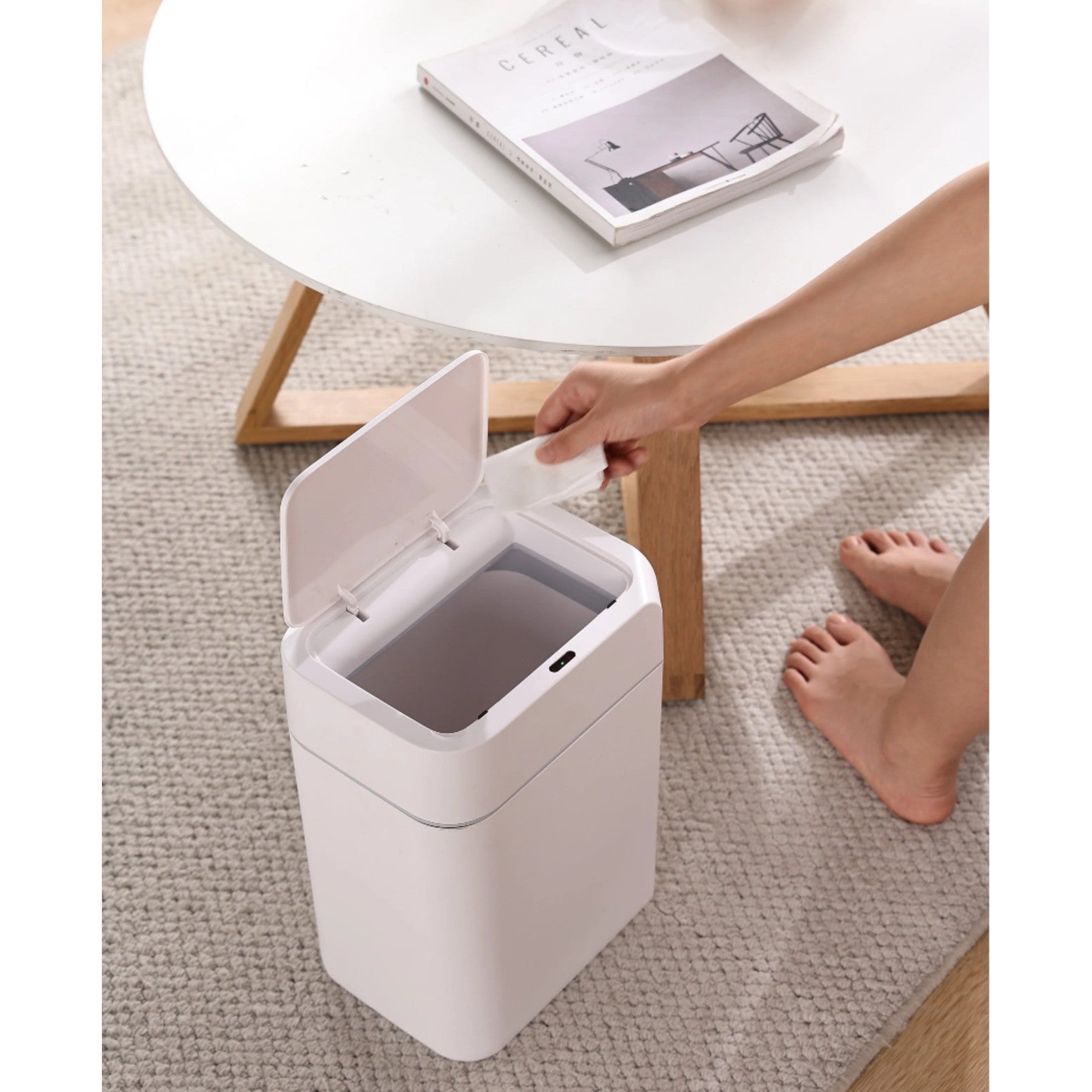 Cos de gunoi cu senzor de miscare infrarosu Koken, 18 L, Cos gunoi bucatarie, capac automat anti-miros, silentios, Rezistent la apa IPX5, Design elegant, 26.5x20.2x31.8 cm, Alb