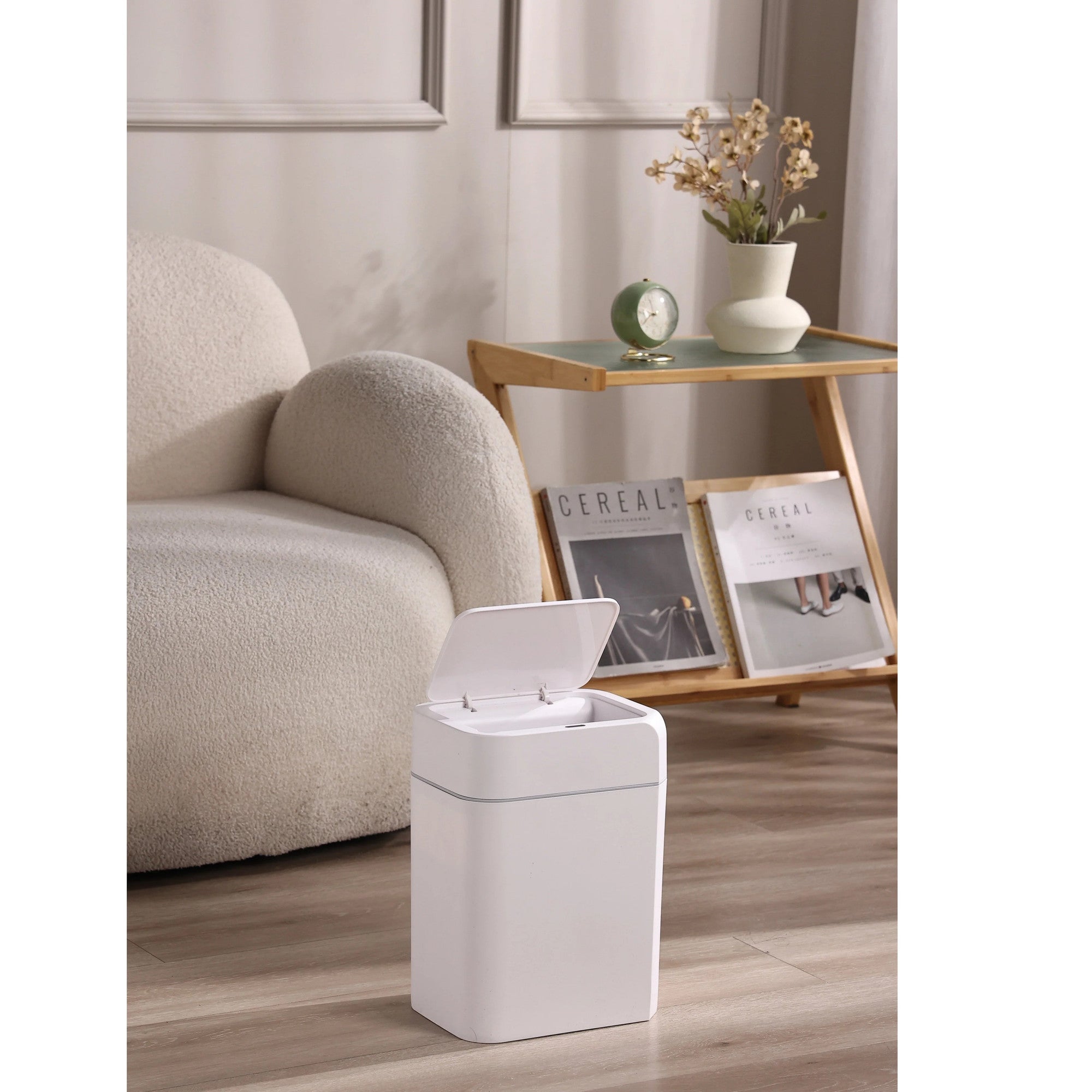 Cos de gunoi cu senzor de miscare infrarosu Koken, 18 L, Cos gunoi bucatarie, capac automat anti-miros, silentios, Rezistent la apa IPX5, Design elegant, 26.5x20.2x31.8 cm, Alb
